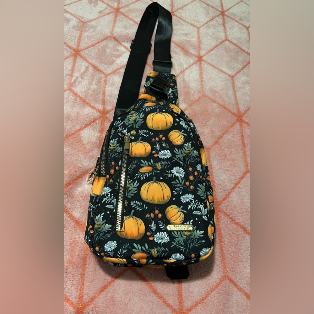 Fall Style Pumpkin Print Sling Bag ✨NWOT✨
